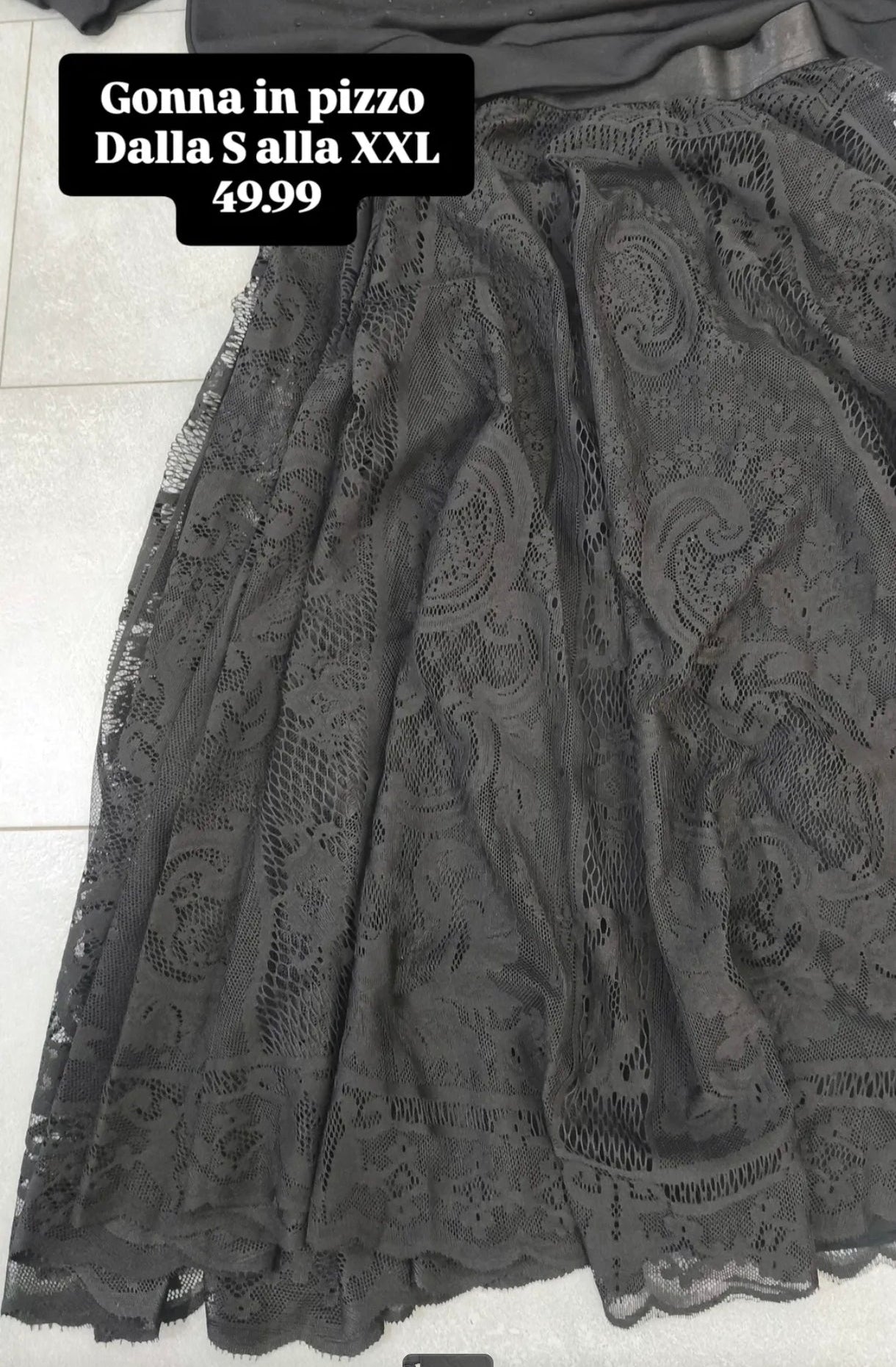 Gonna ampia in pizzo