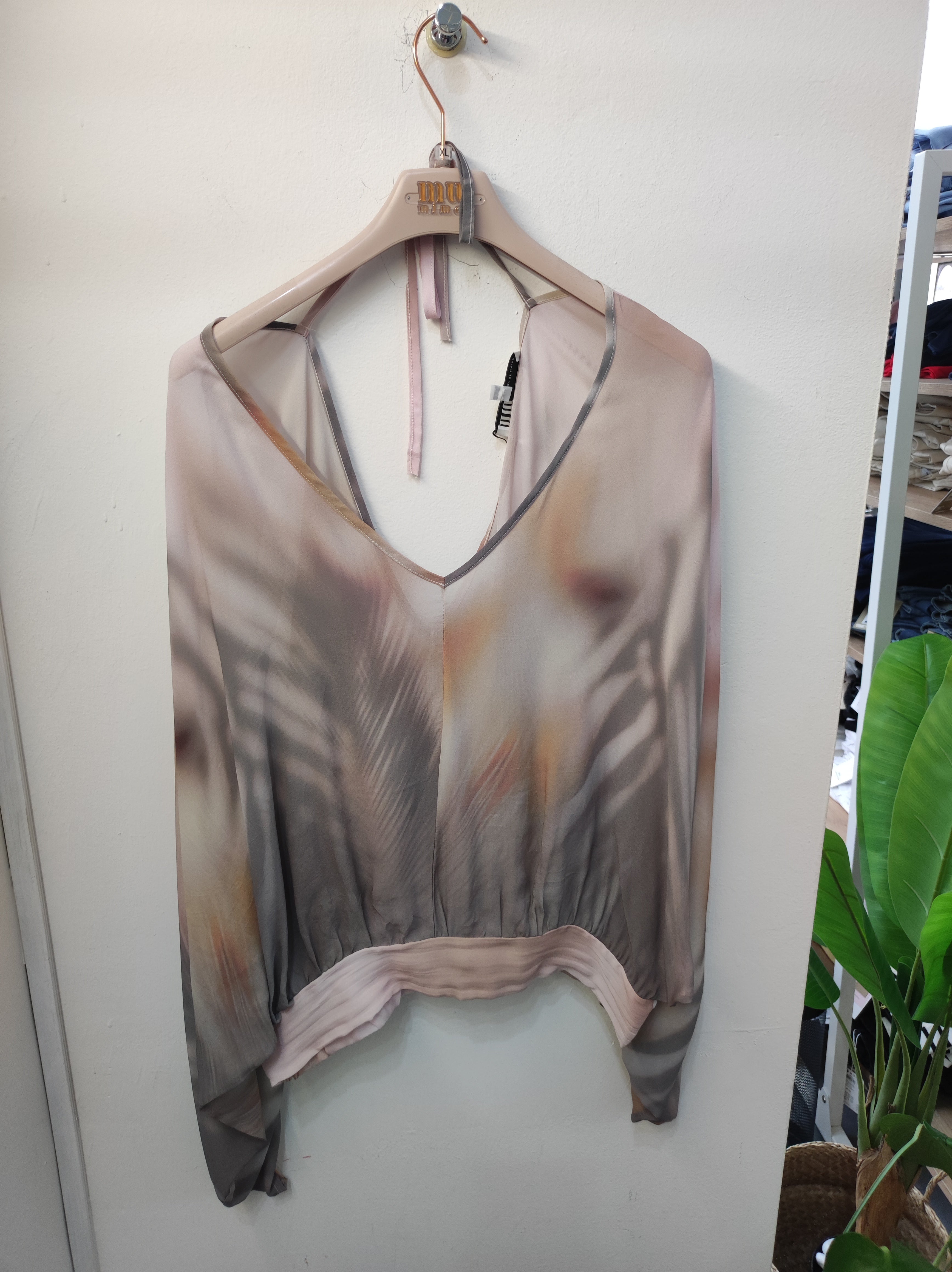 Blusa con lacci dietro