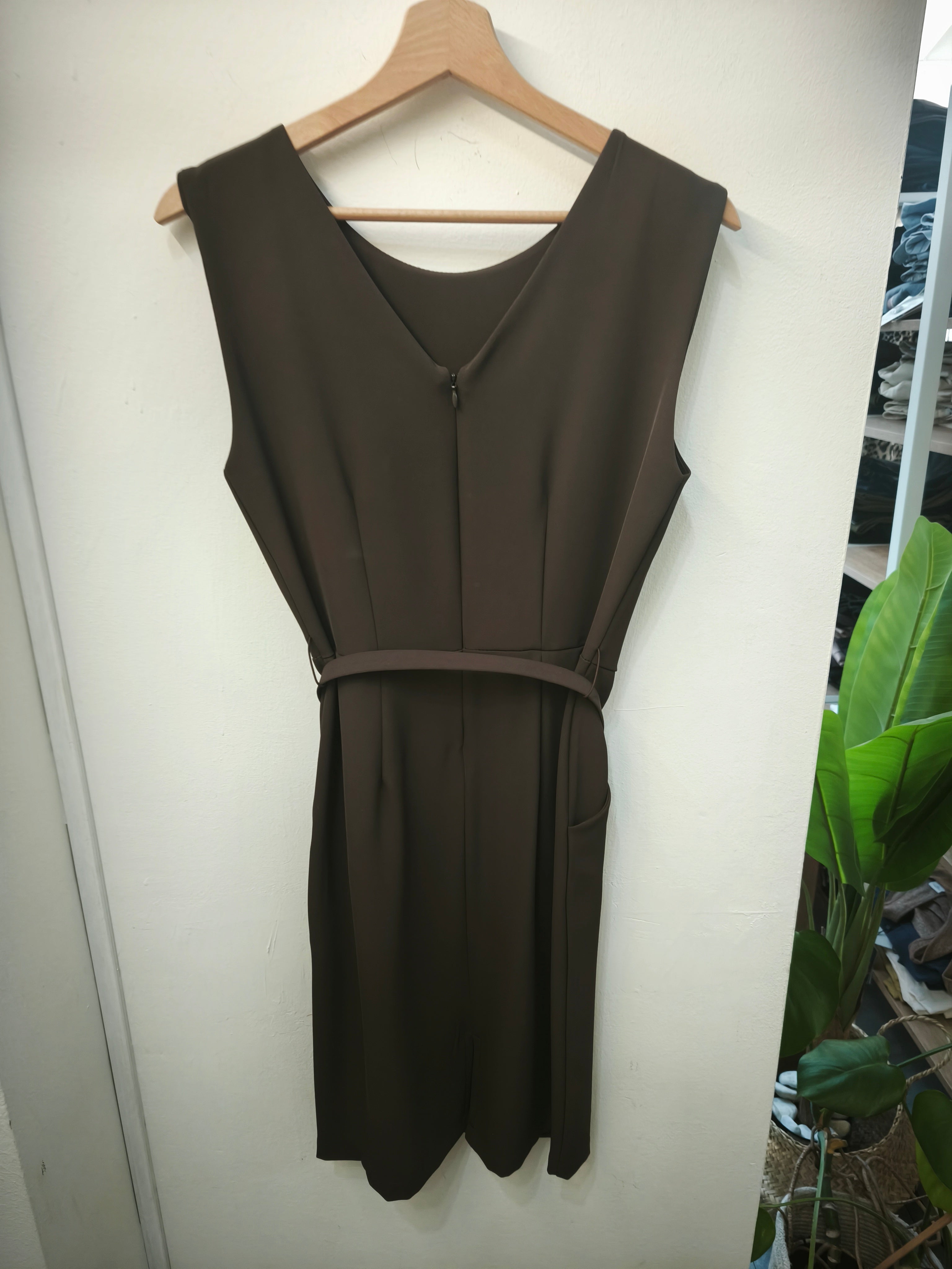 Abito midi con cintura