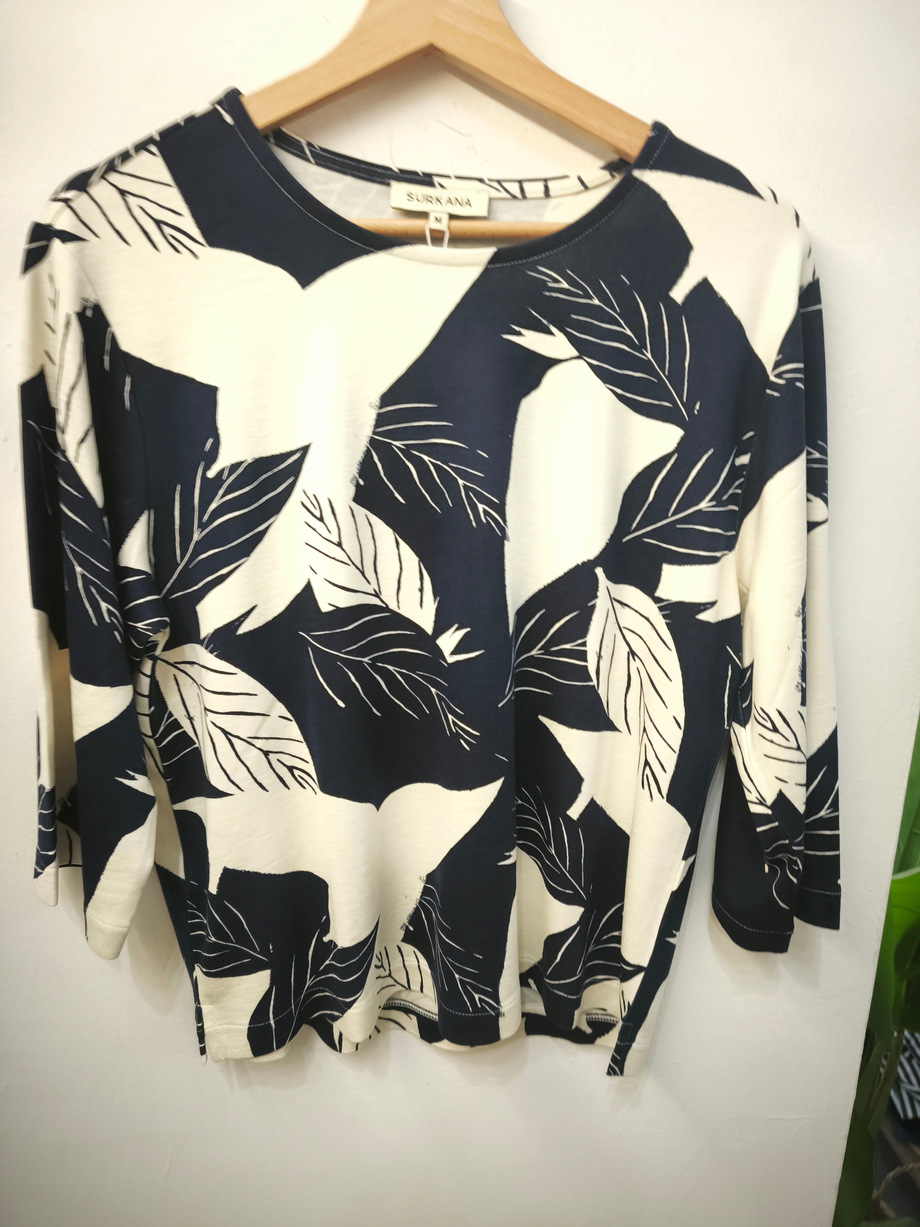 Maglia floreale blu