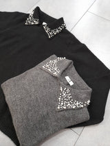 Maglia polo grigia  con perle