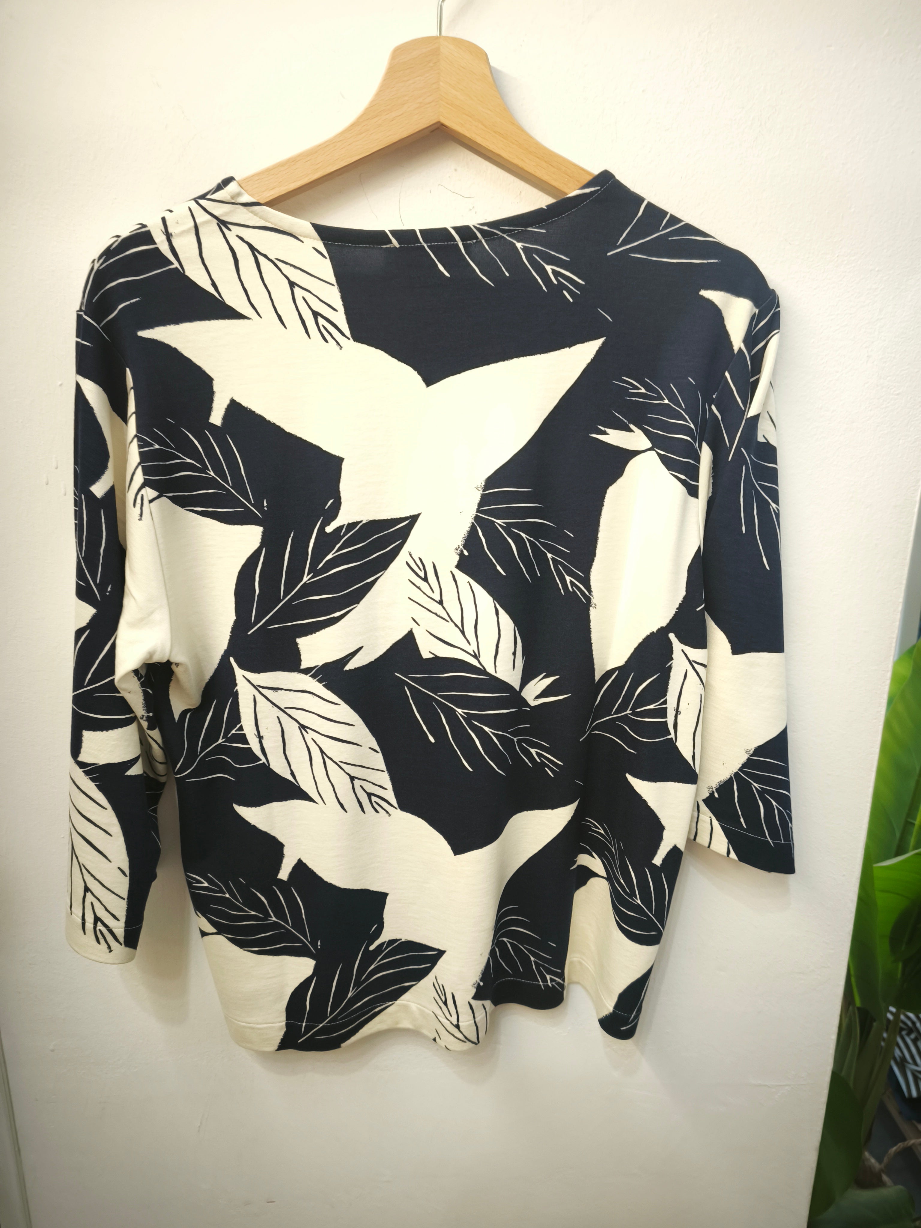 Maglia floreale blu