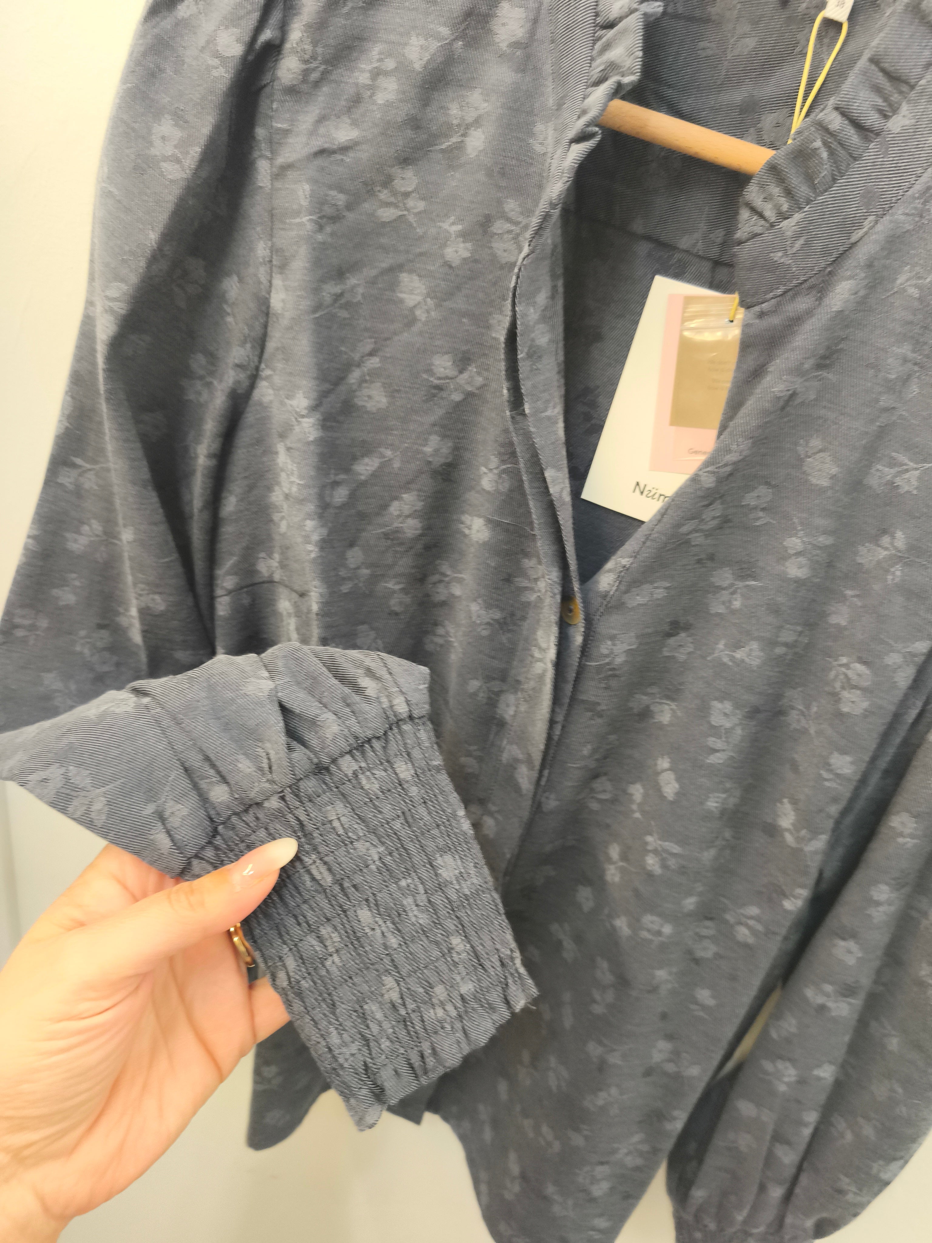 Camicia jeans e fiori NUMPH