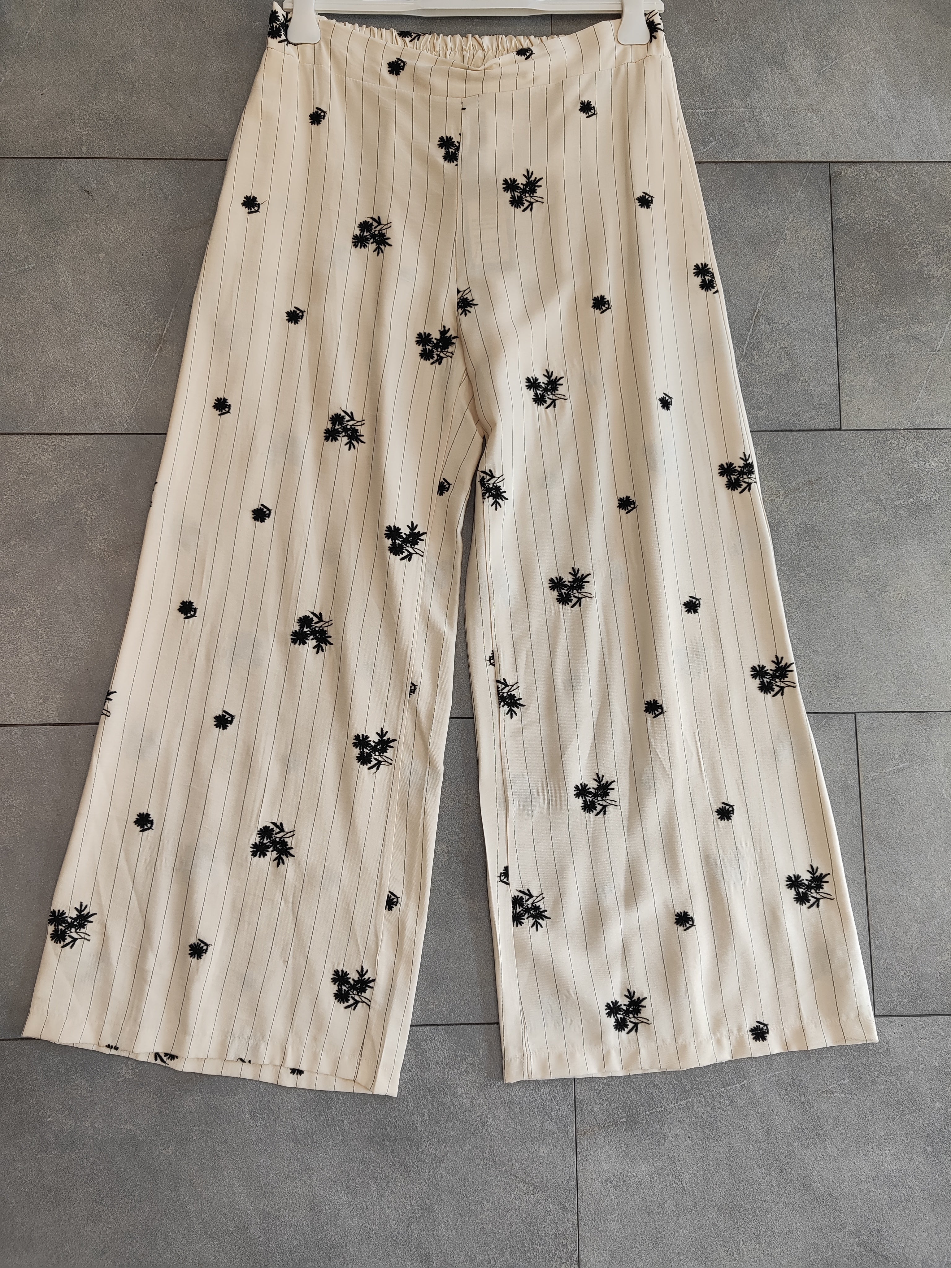Pantalone ricamato
