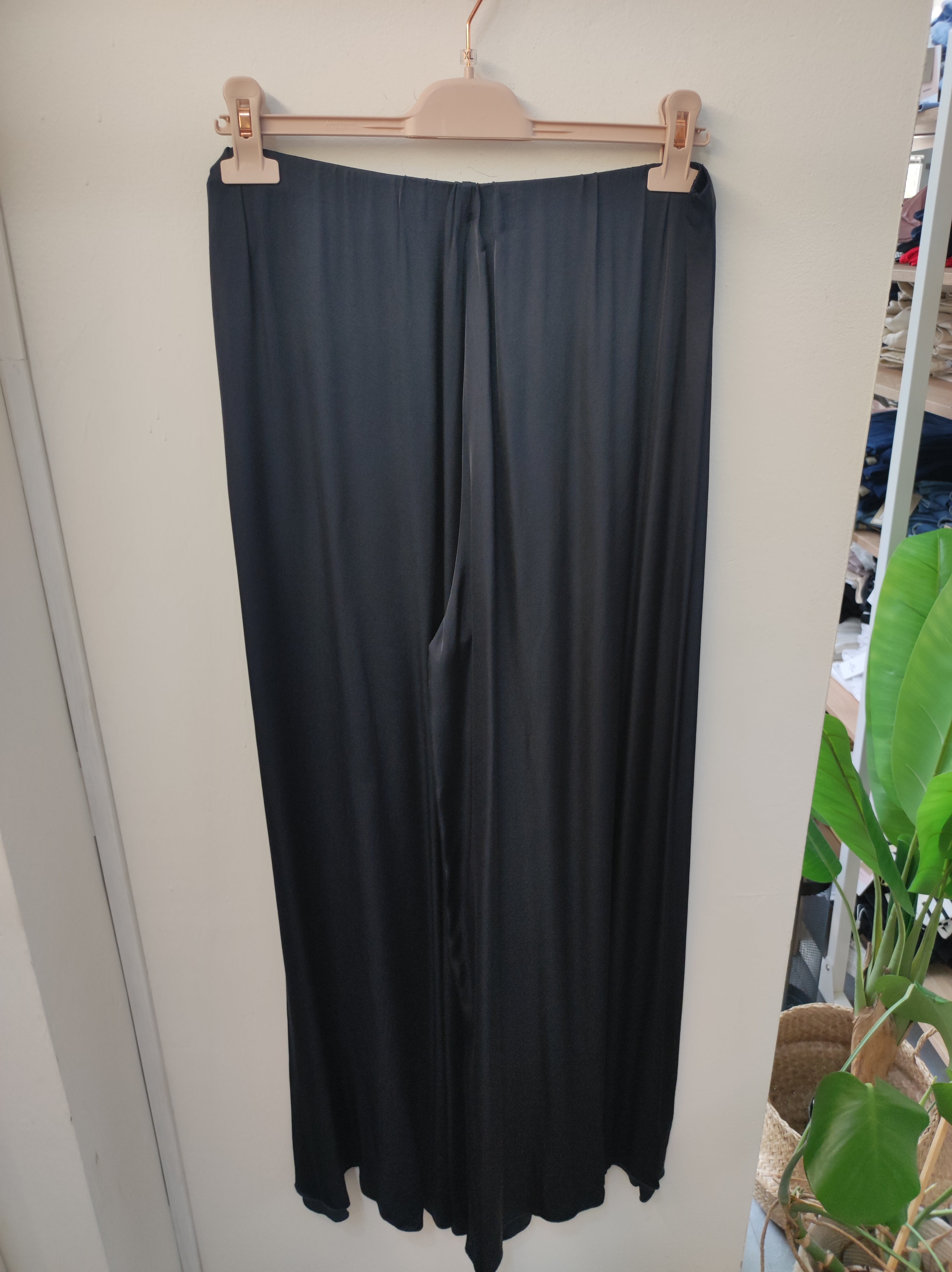 Pantalone midi largo in fondo blu