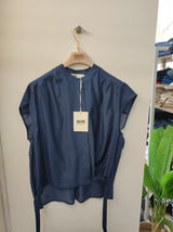 Top chiffon blu