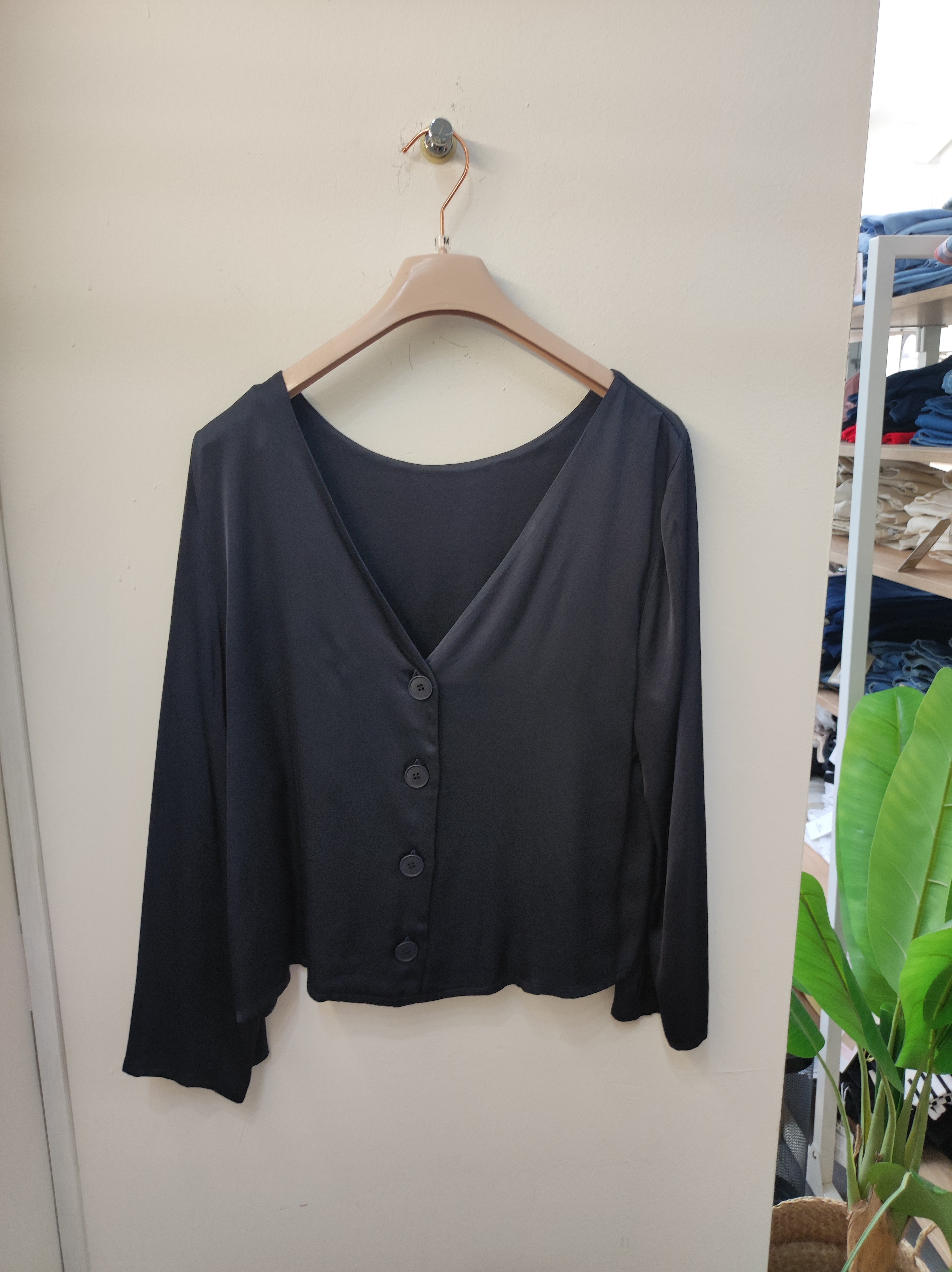Blusa bottoni dietro blu